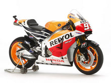 Load image into Gallery viewer, Tamiya 1/12 Repsol Honda RC213V 2014