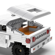 Load image into Gallery viewer, CaDA 1/24 Humvee Off Road Truck Brick Construction Kit 328 Piece Set C55022W