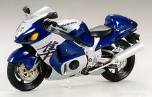 Load image into Gallery viewer, Tamiya 1/12 Suzuki GSX1300R Hayabusa Model Kit 14090